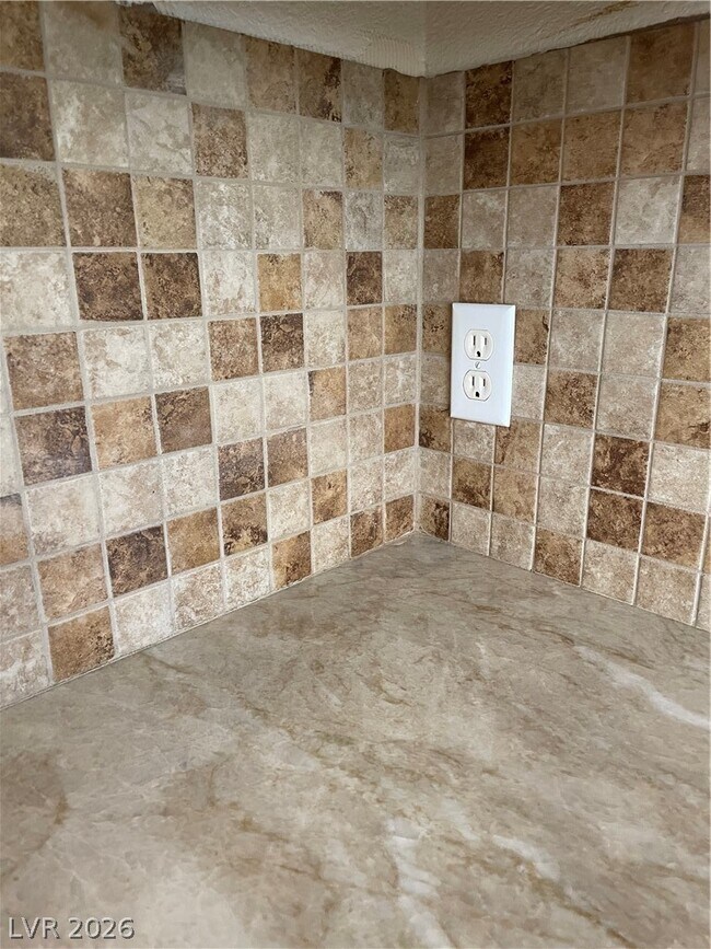 Foto del edificio - 5710 E Tropicana Ave