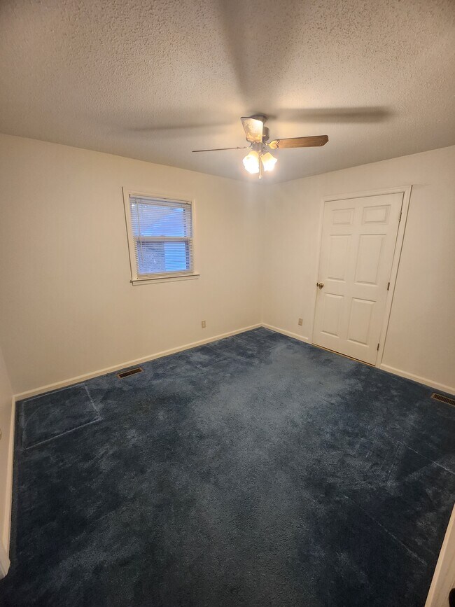 1219 Hillside Dr, Elizabethton, TN 37643 House Rental in Elizabethton