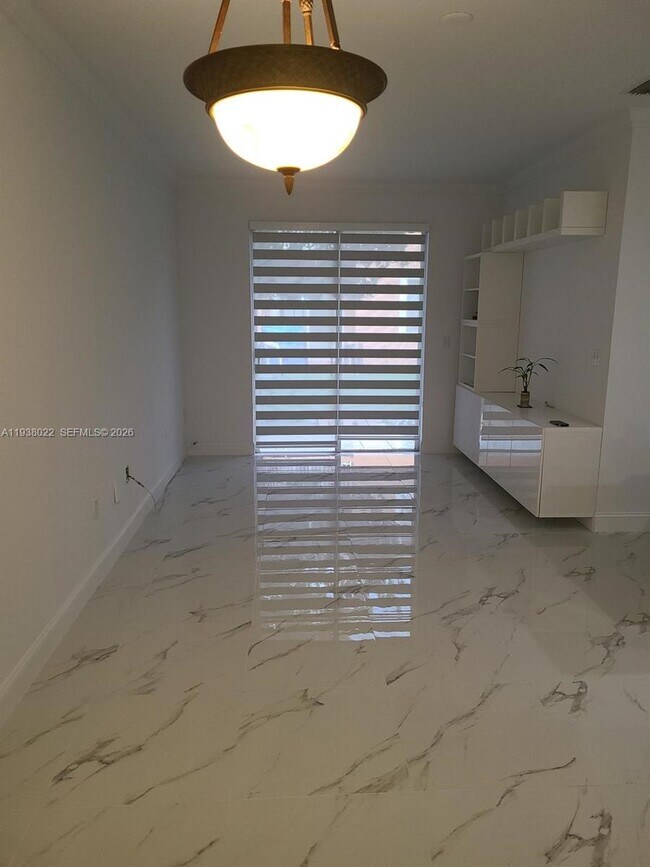 Foto del edificio - 7200 NW 177th St