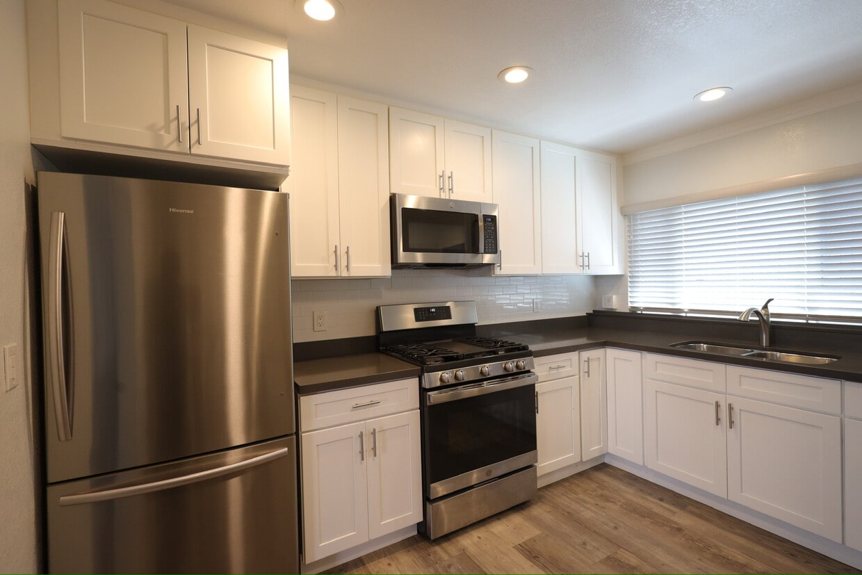 Primary Photo - 1824 62nd St