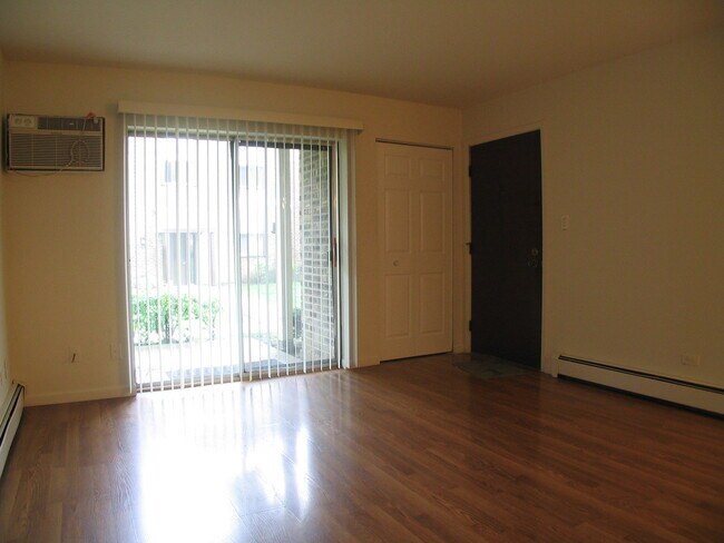 Foto del edificio - 2272 W Nichols Rd
