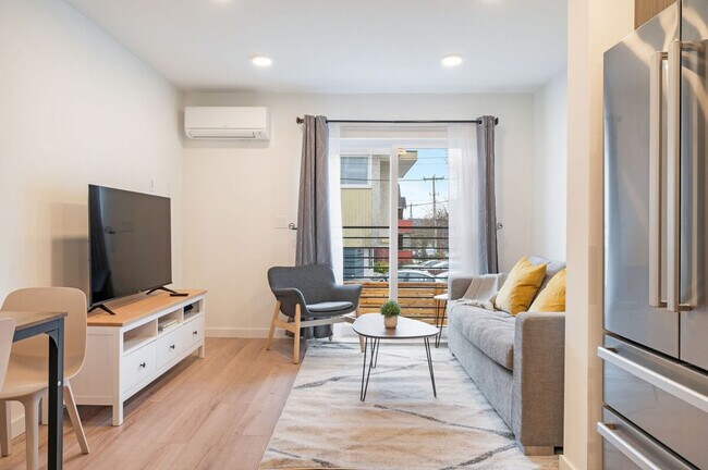 Foto del edificio - 4322 Winslow Pl N