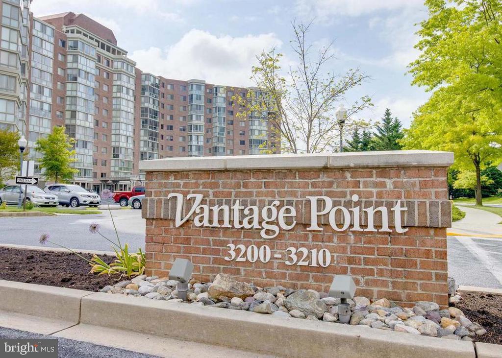 Foto principal - 3210 N Leisure World Blvd