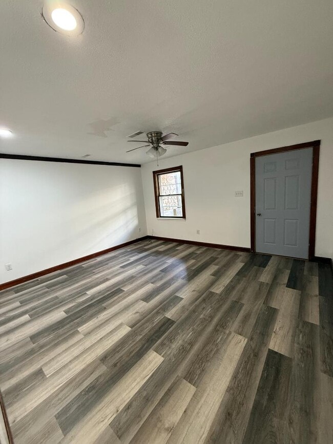 Foto del edificio - 2305 Southridge Dr