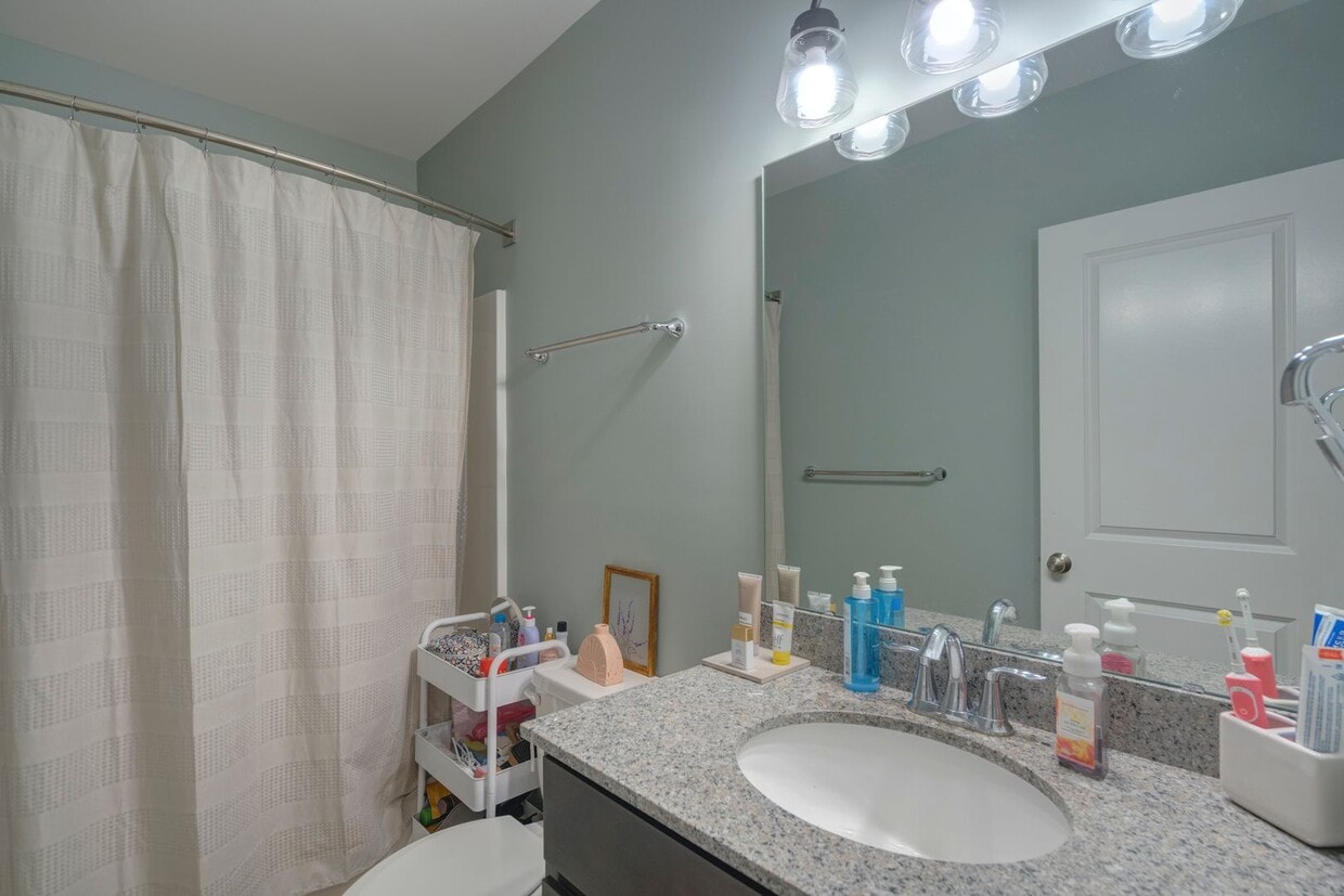 Photo - Spacious 4-Bedroom, 3-Story Townhome for Students