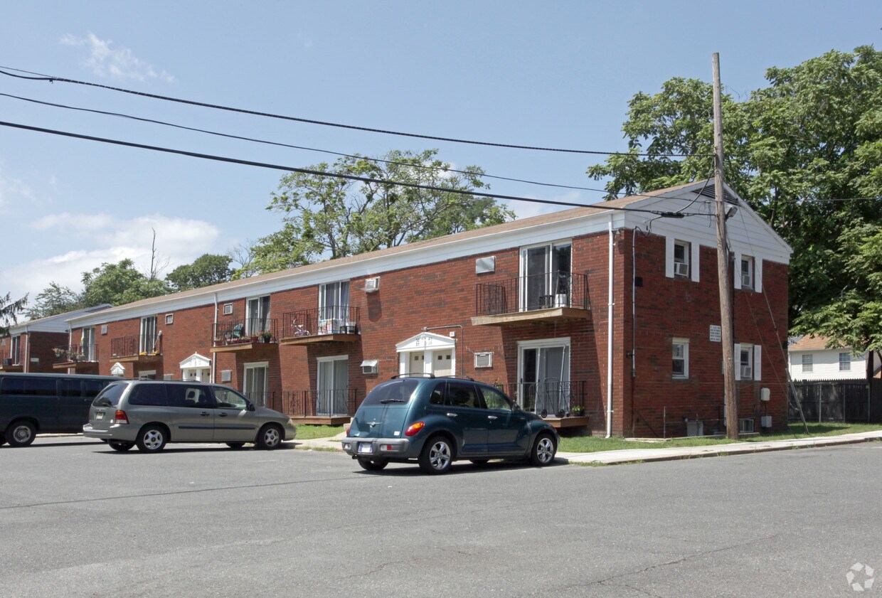 Primary Photo - 8 Monmouth Ave