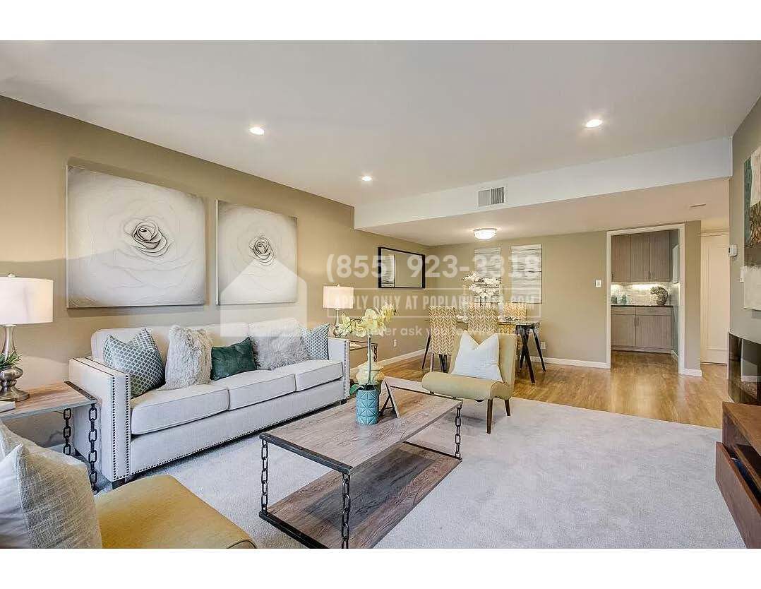 Foto principal - 675 Sharon Park Dr