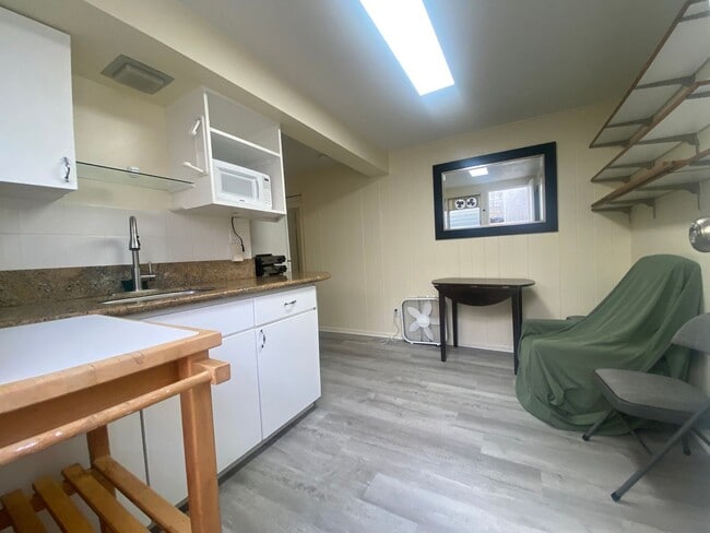 Photo - Frank Apartment