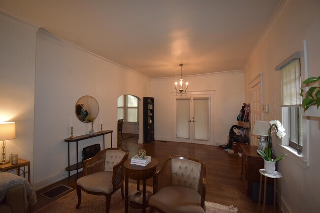 Building Photo - 1443 Vance Ave