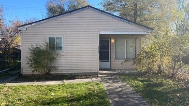 Building Photo - 7312 Mansfield St