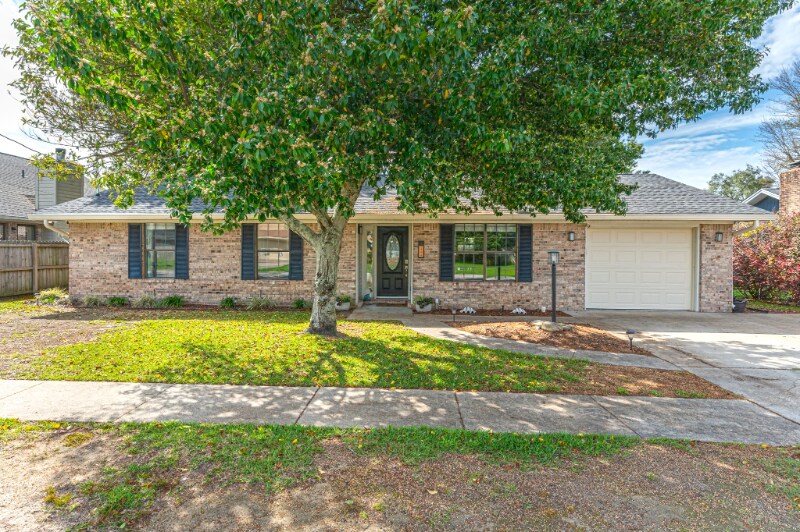 Primary Photo - 344 Sailfish Dr