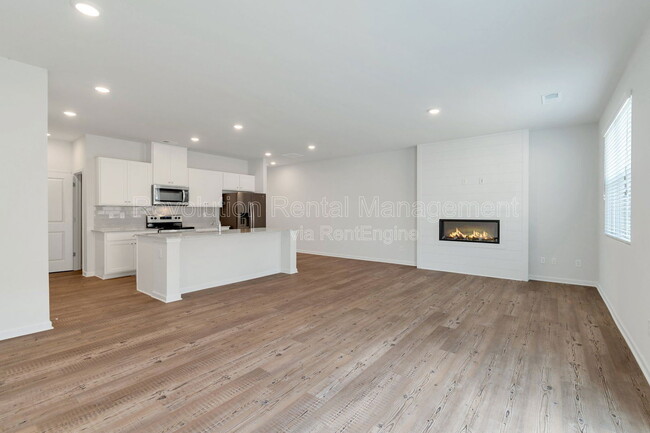 Photo - 101 Tumbling Waters Trl Townhome