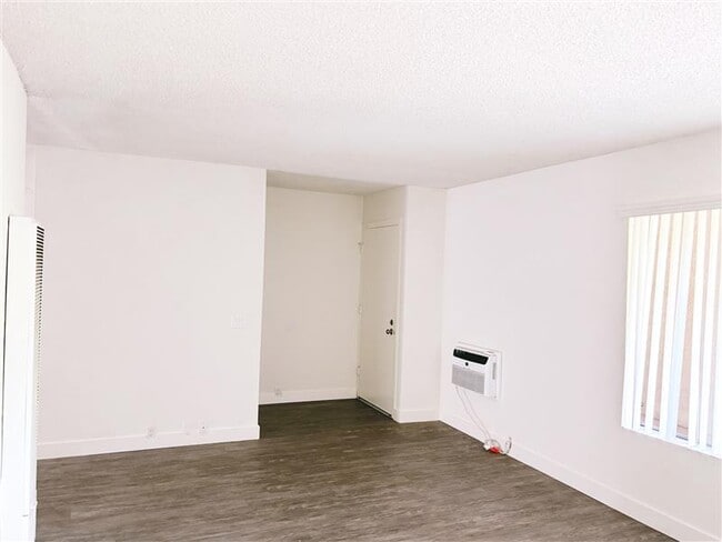 Building Photo - Stoneridge Apartments