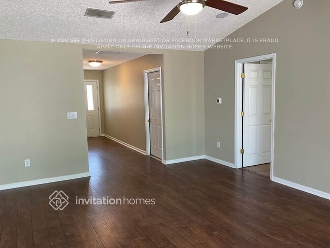 Building Photo - 13757 Sea Mist Dr