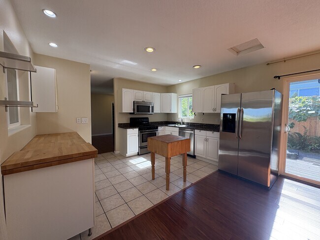 Photo - 0406 SW California St House