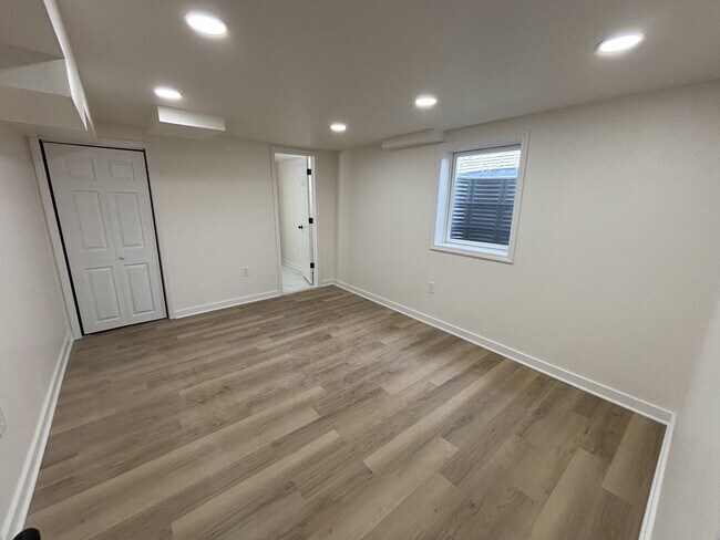 Foto del edificio - 621 W 44th Pl