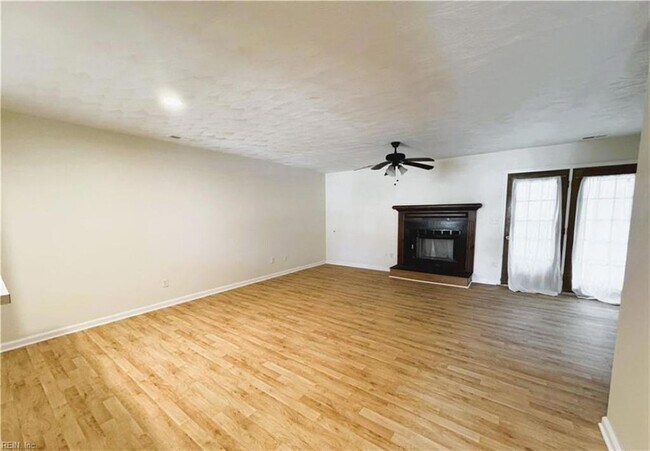 Foto del edificio - 914 Wilcher Way