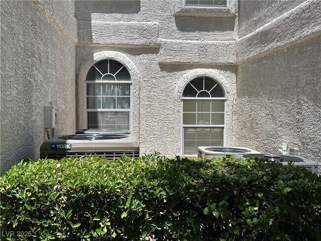 Building Photo - 1800 S Edmond St