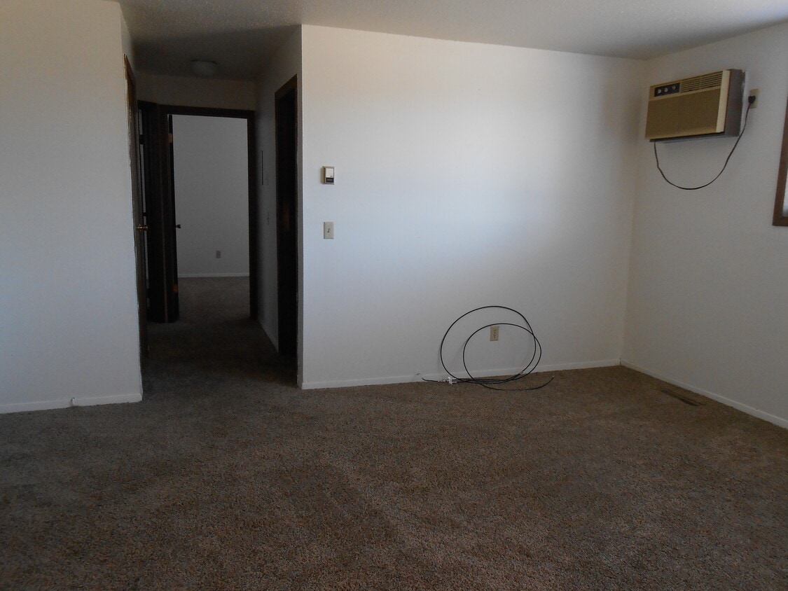 Primary Photo - 1007 13th Ave W