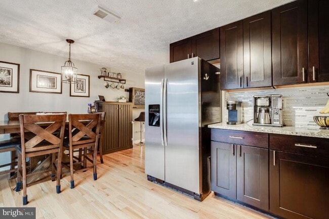 Foto del edificio - 8280 Wold Den Ct