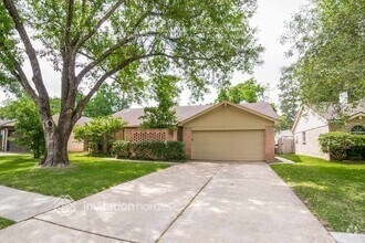 Building Photo - 6946 Maple Fox Dr
