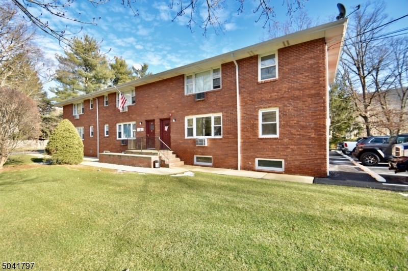 Primary Photo - 5314 Berkshire Valley Rd