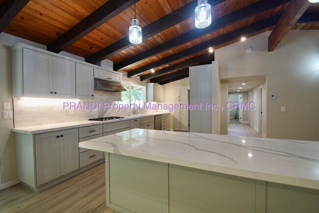 Foto del edificio - Beautifully Remodeled Corte Madera Home!