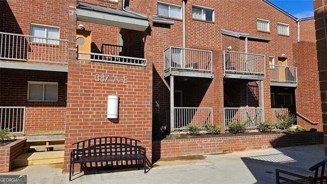 Foto del edificio - 387 Ralph McGill Blvd NE