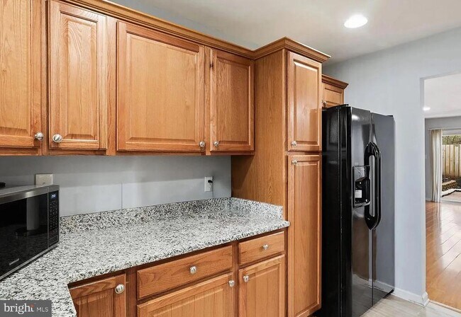 Building Photo - 7627 Glenolden Pl