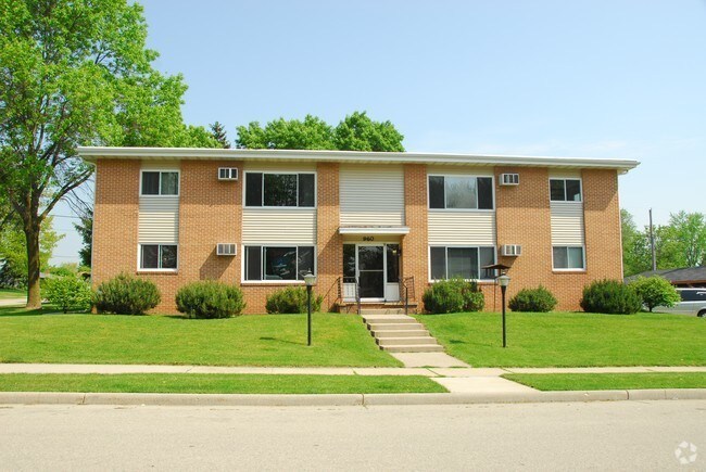 Primary Photo - 960 Mary Ln