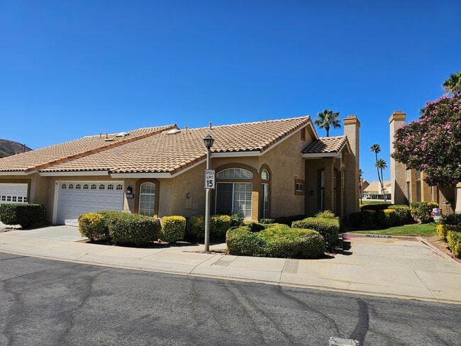 Foto del edificio - 1393 Snead St