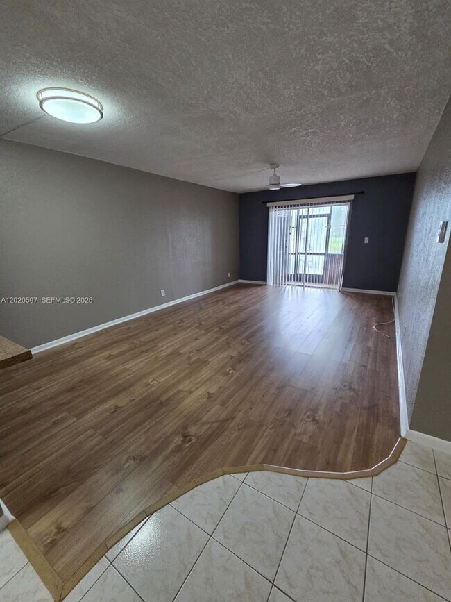 Foto del edificio - 4133 NW 88th Ave