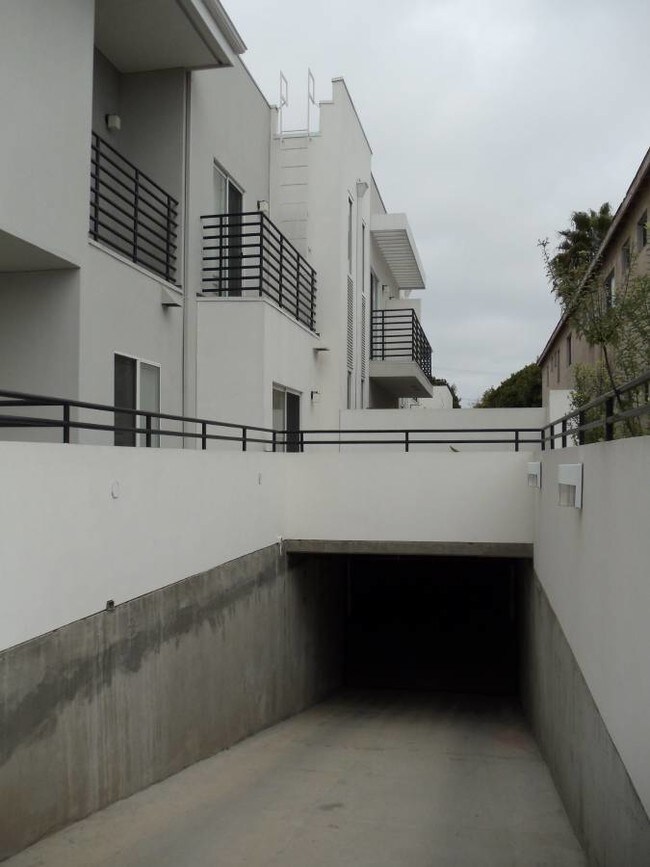 Gated garage - 1804 10th St