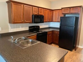 Building Photo - 2249 Del Carmel Way