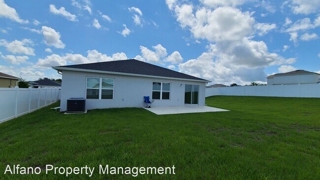 Building Photo - 4 br, 2 bath House - 2129 Ficus St.