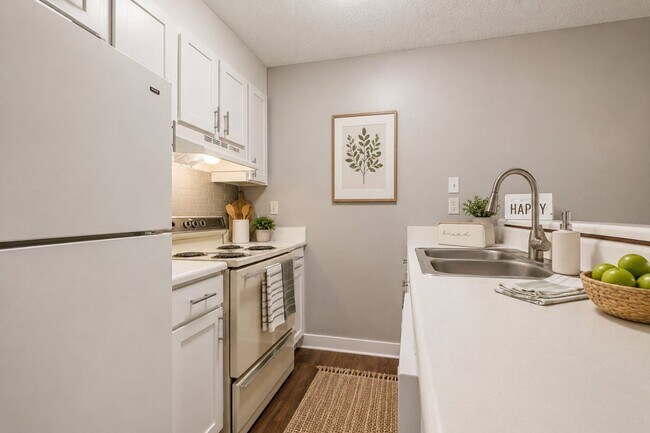Foto del edificio - 1022 West Apartment Homes