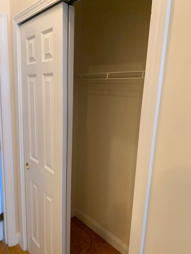 Building Photo - Great 1 Bed Home in East Cambridge + AC