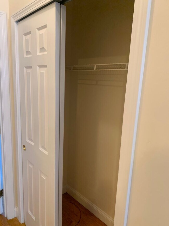 Foto del edificio - Great 1 Bed Home in East Cambridge + AC