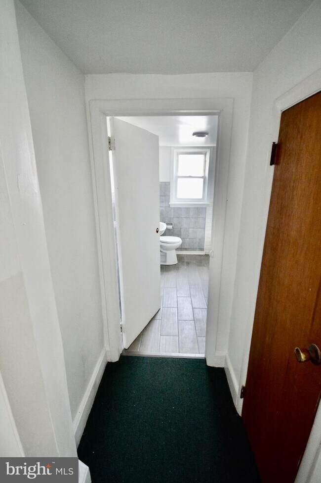 Building Photo - 129 Grape St