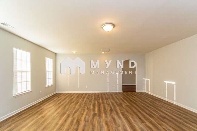 Foto del edificio - 3103 Cedarwood Dr
