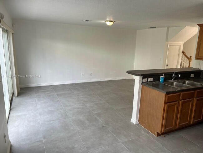 Building Photo - 11627 NW 23rd Ct