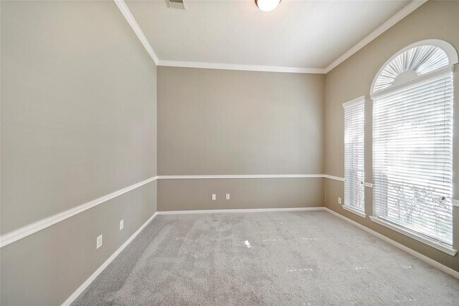 Building Photo - 6123 Baron Hill Ln
