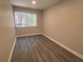 Interior Photo - 1944 Whitley Ave.