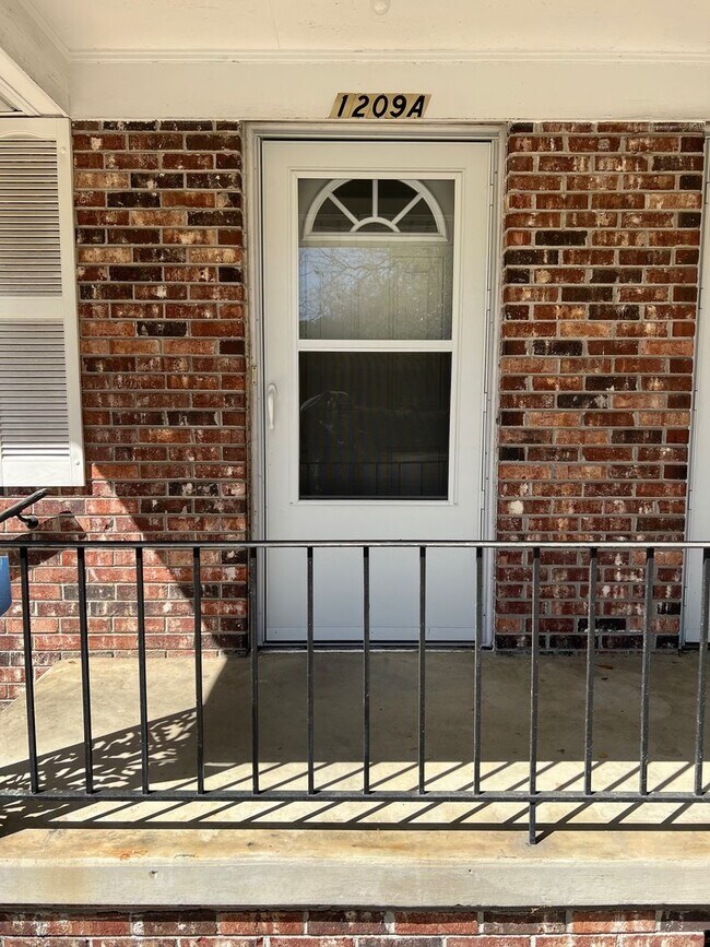 Foto del edificio - 1209 Hancock St