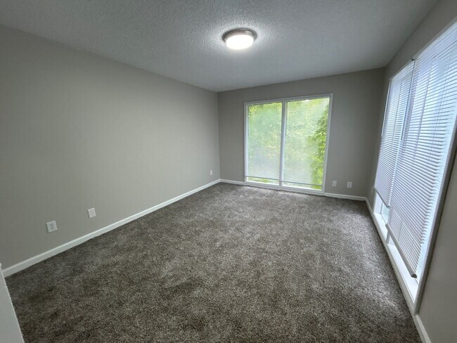 Foto del edificio - 45 Woodmont Dr