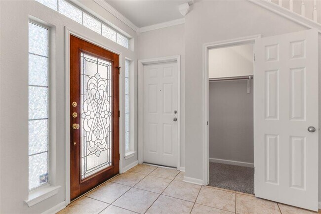 Foto del edificio - 8310 Broken Branch Dr