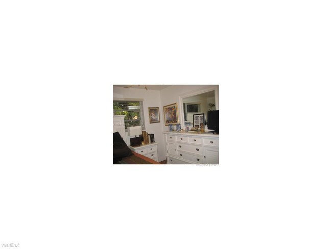217 San Sebastian Ave C Gables Fl 33134 House For Rent In Building Photo 217 San Sebastian Ave