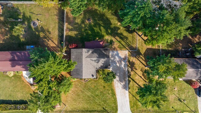 Foto del edificio - ** Move in Special ** Remodeled 3-Bedroom, 1-Bathroom Home with Garage & Fenced Yard – $1,800/Month