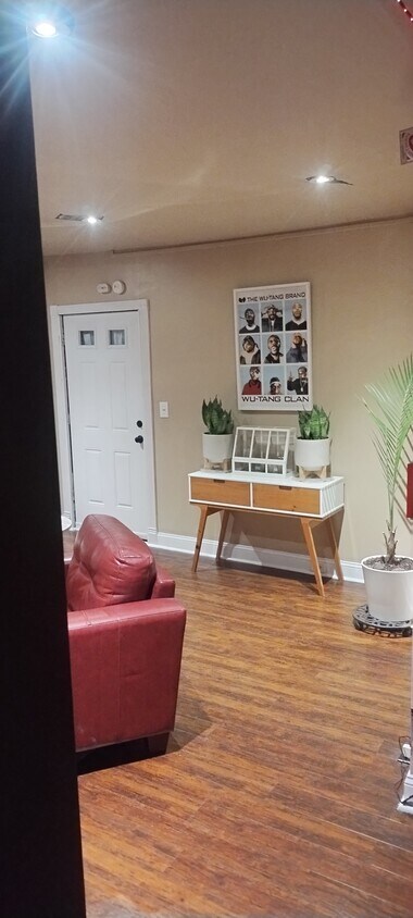 Foto principal - 3306 Powhatan Ave