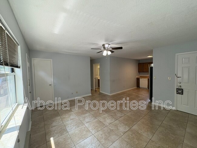 Building Photo - 410 Erwin Hwy